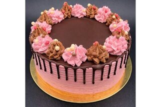 Chocolate Strawberry Cake Product Image